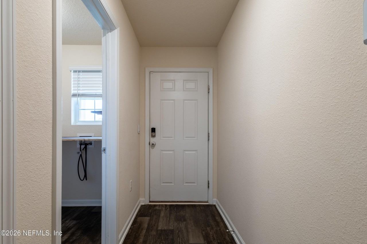 2446 Oak Stream Dr - Photo 4 of 46