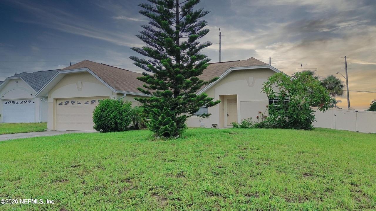 5628 Loma Vista Dr W - Photo 6 of 34