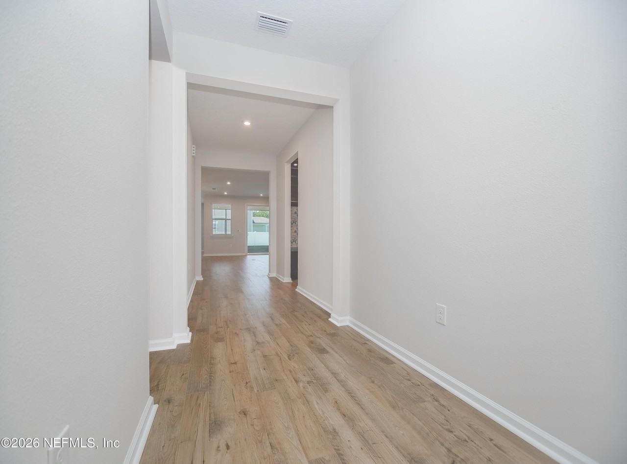 97 Holly Creek Dr - Photo 5 of 50