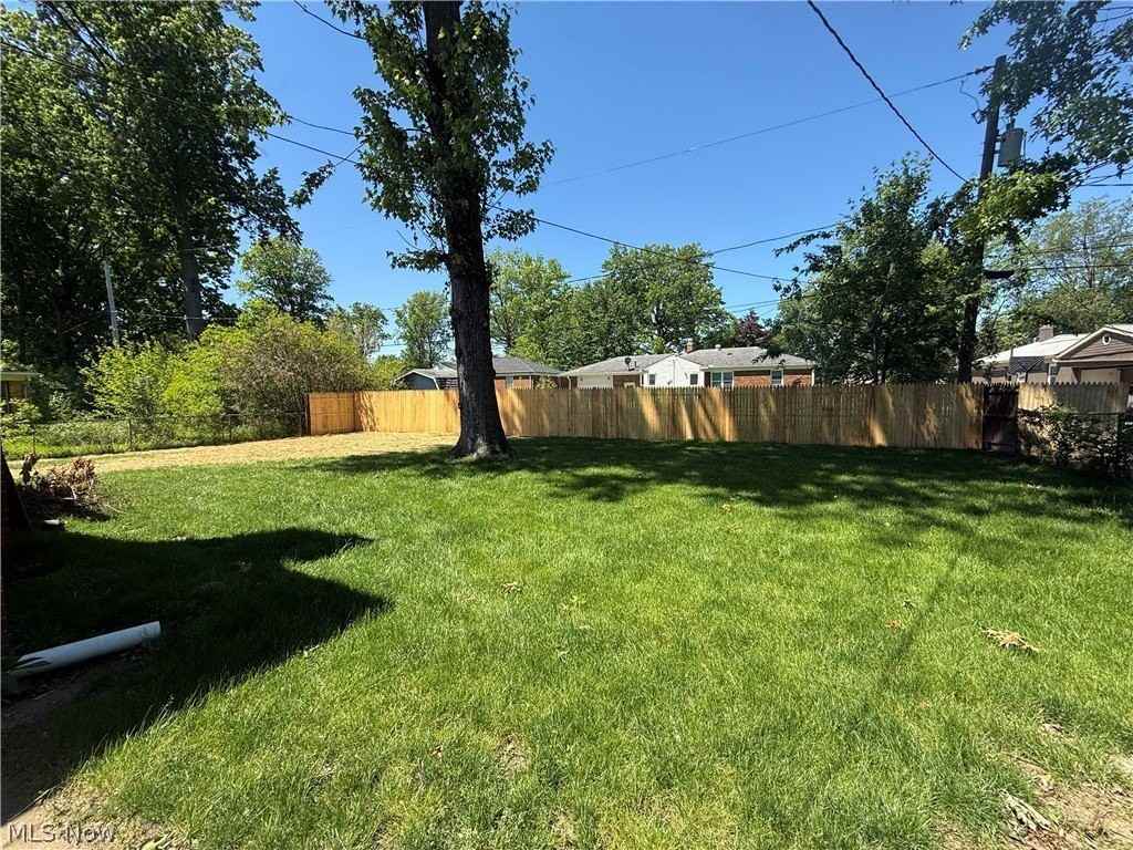 1924 Miriam Ave - Photo 2 of 12