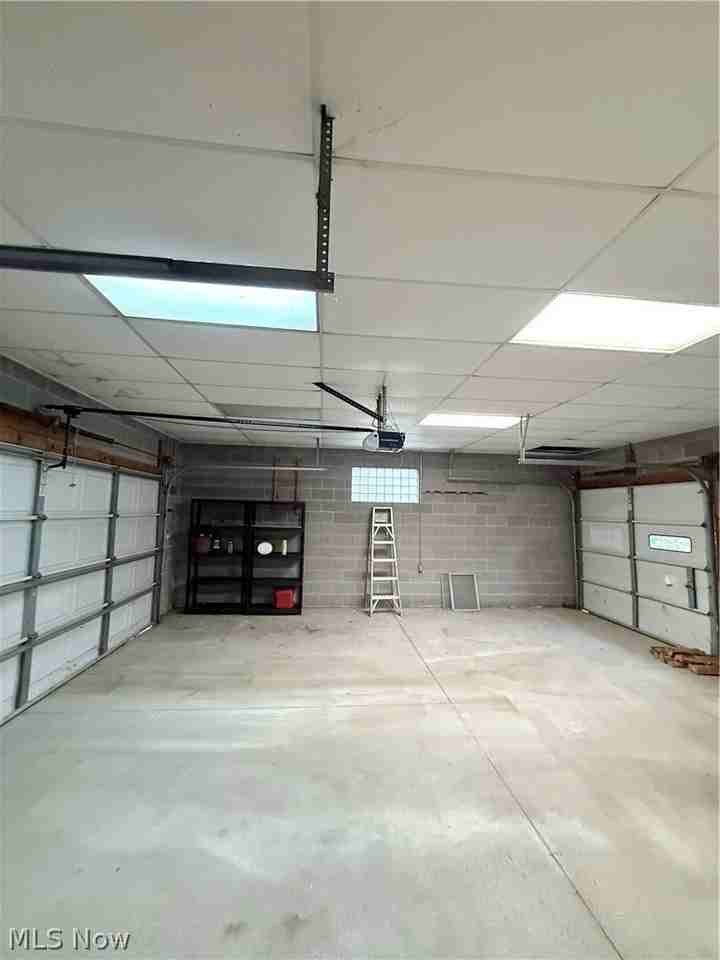 1924 Miriam Ave - Photo 3 of 12