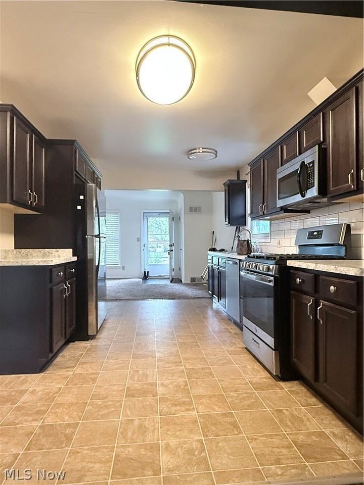 1924 Miriam Ave - Photo 5 of 12