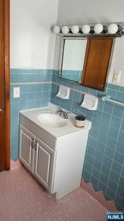 15 Bernice Pl #2 - Photo 7 of 14