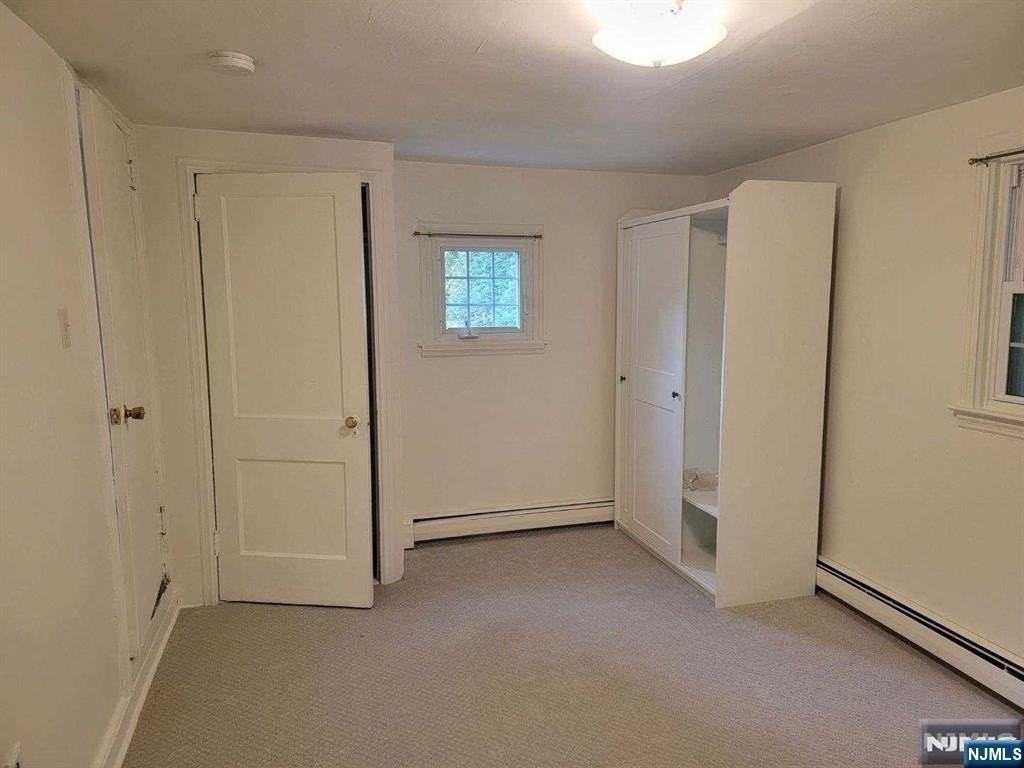295 Lincoln Ave - Photo 7 of 17