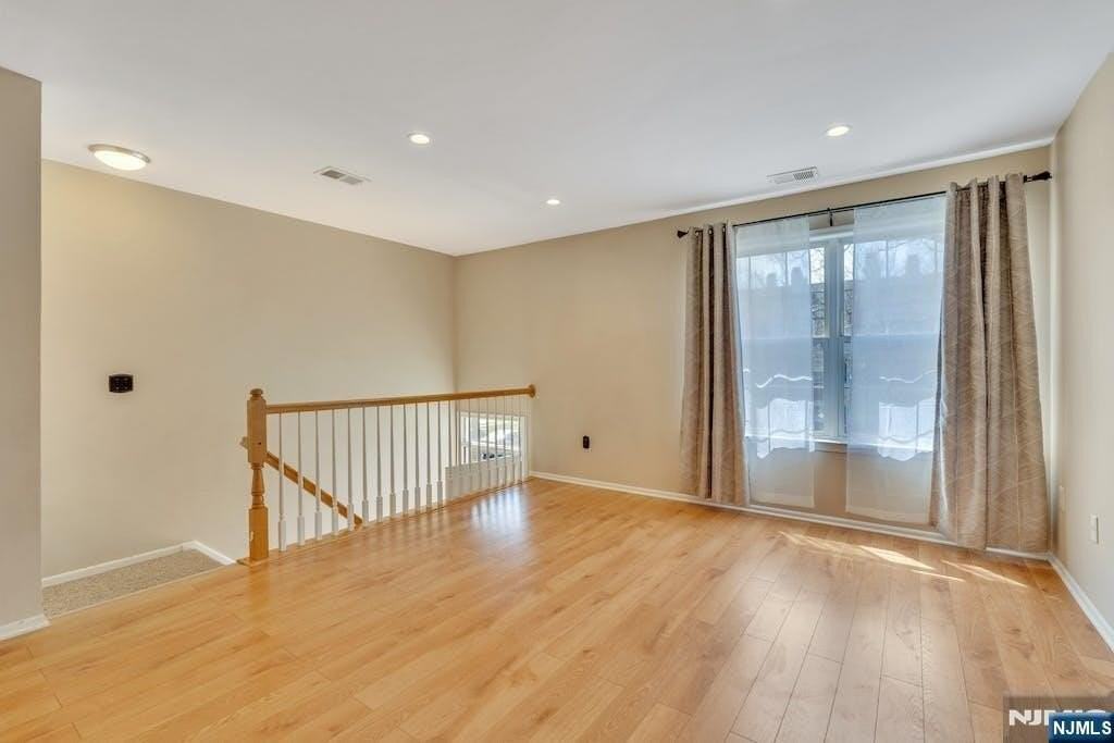 1041 Cumberland Court - Photo 3 of 19