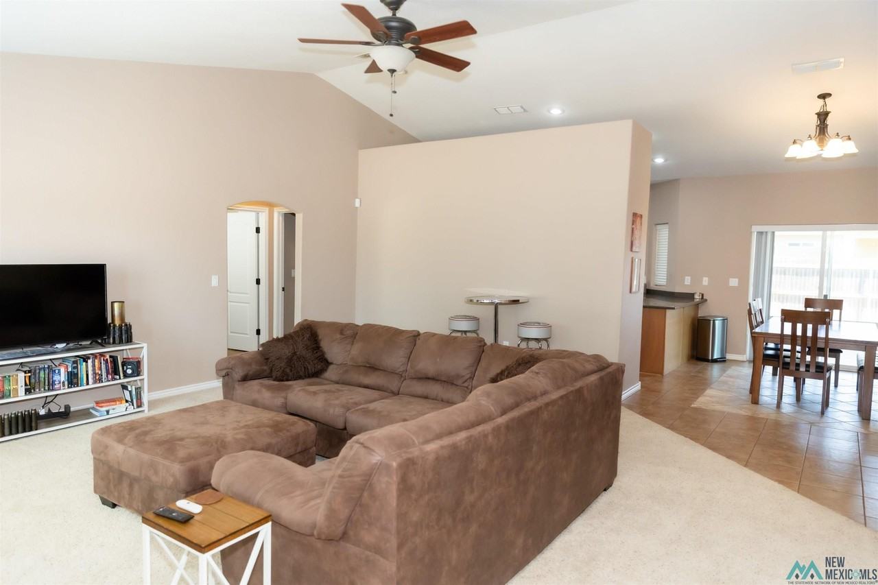 3008 Fred Daugherty Ave - Photo 5 of 44