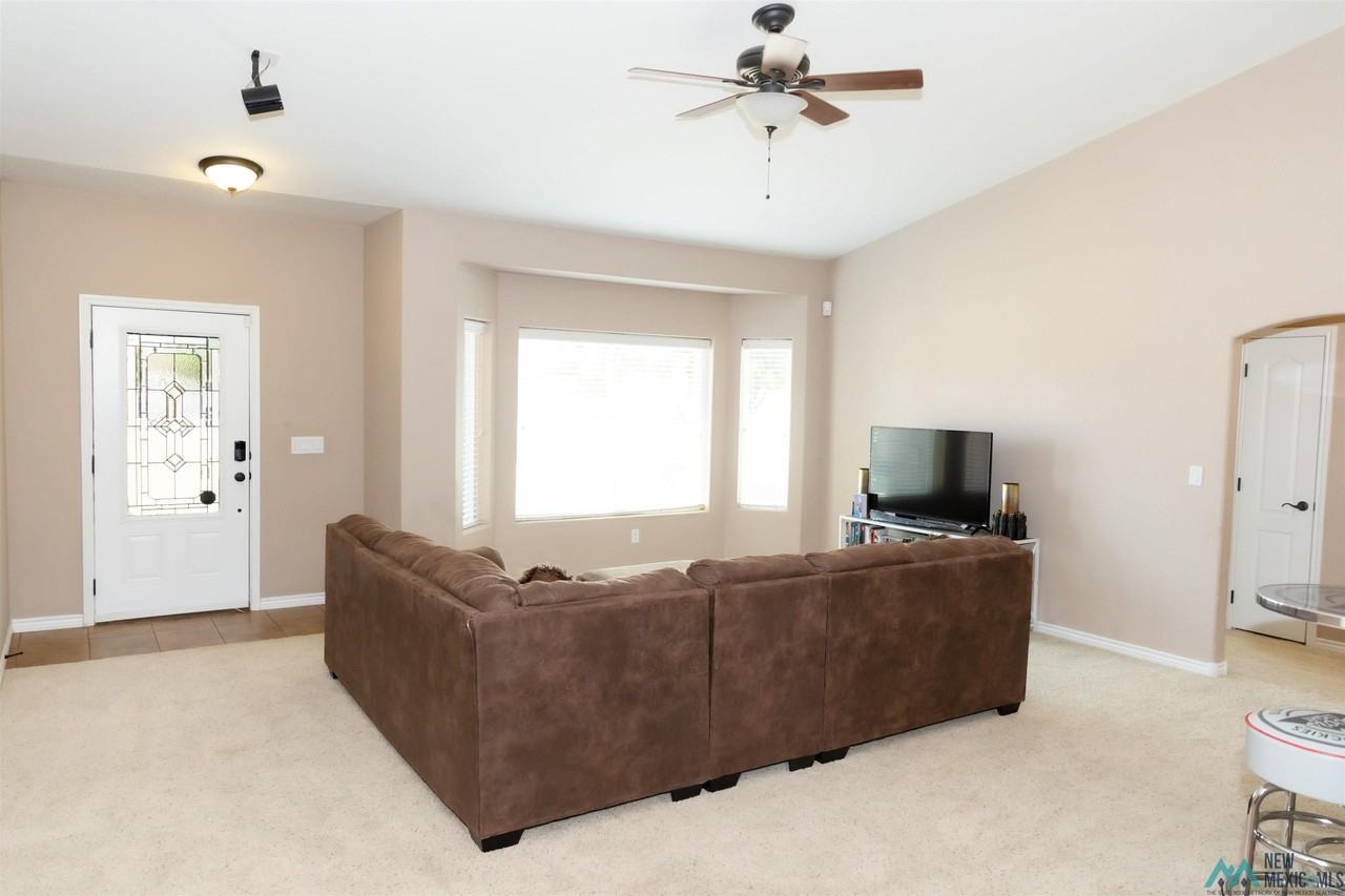 3008 Fred Daugherty Ave - Photo 6 of 44