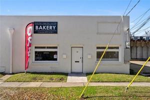 featured image of 110 Athania Pkwy #B