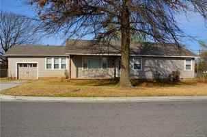 featured image of 726 S Apple St