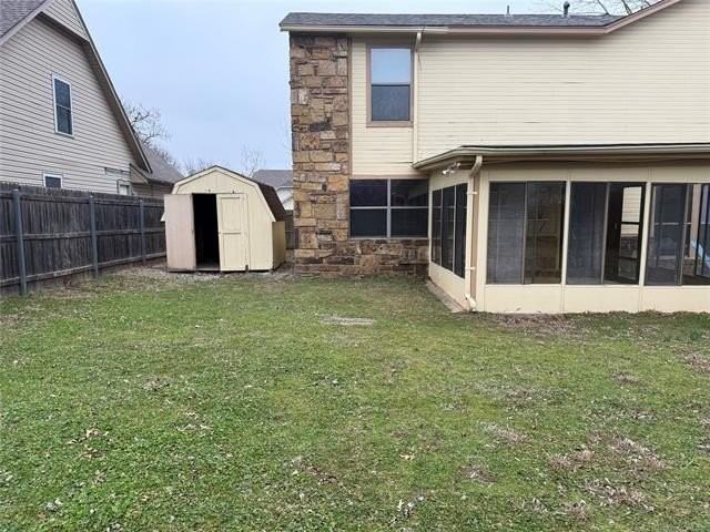 2614 S Gardenia Ave - Photo 5 of 31