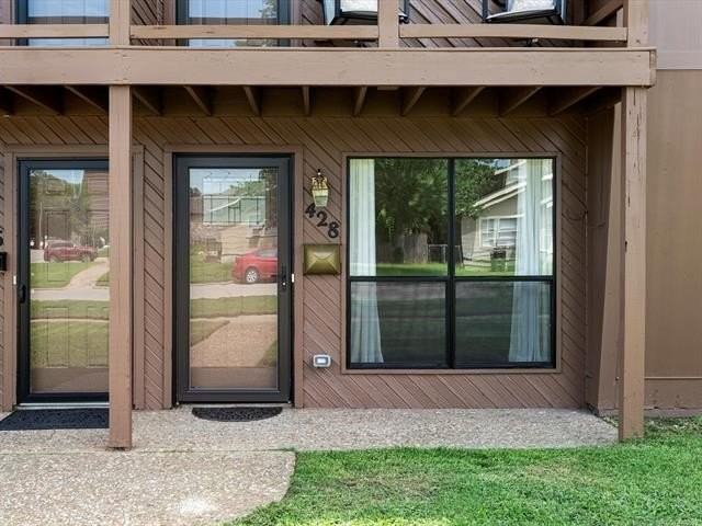 428 S Shawnee Ave - Photo 2 of 28