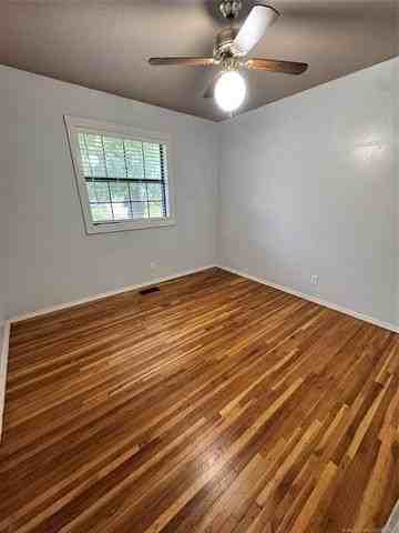 5519 N Garrison Pl - Photo 7 of 9