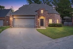 featured image of 3027 E 89th Pl