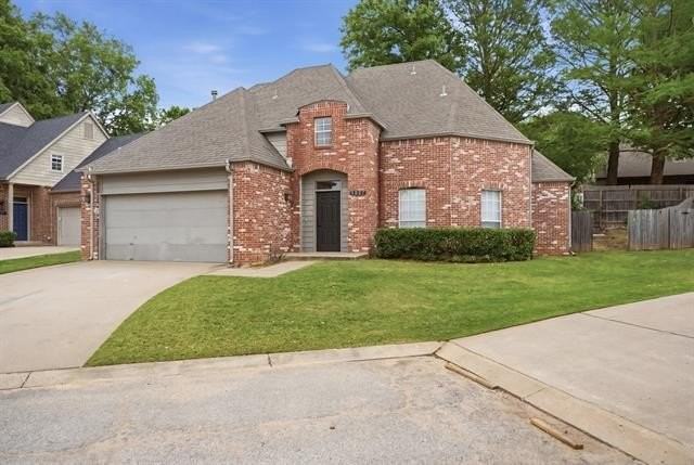3027 E 89th Pl - Photo 2 of 31