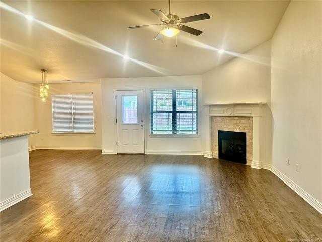 3532 Overland Dr - Photo 4 of 37