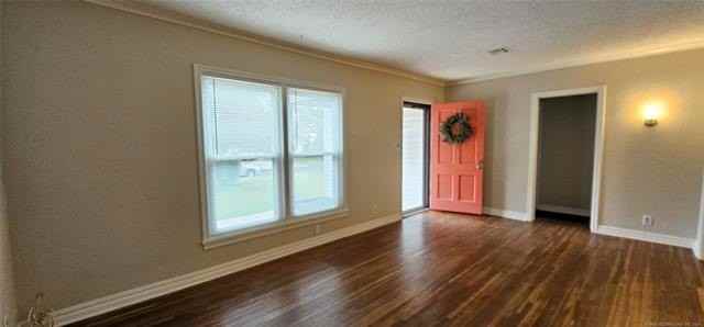 1430 S Erie Ave - Photo 4 of 23