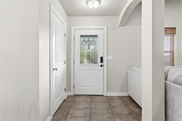 1005 Stone Creek Dr - Photo 3 of 39