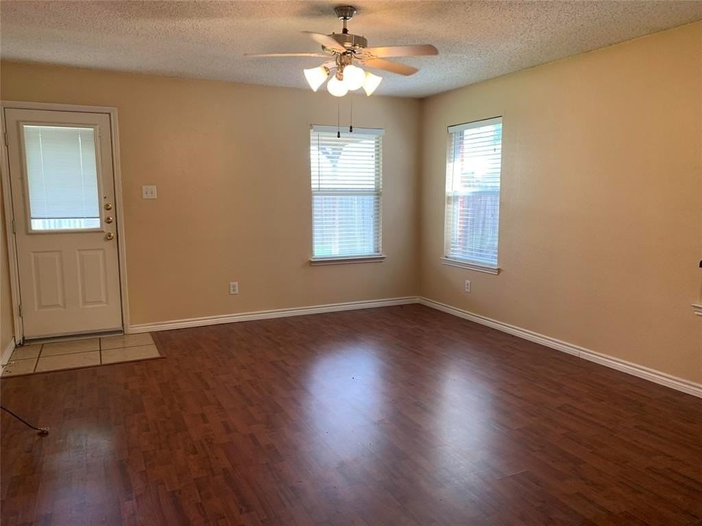 4854 Waterford Dr - Photo 3 of 22