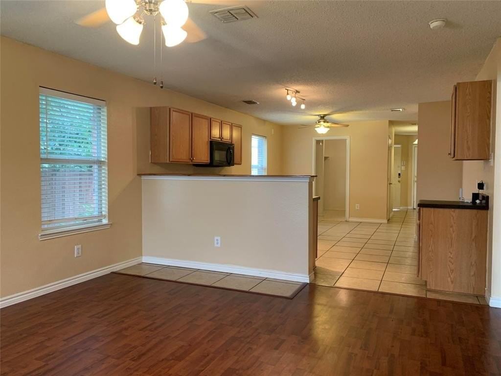 4854 Waterford Dr - Photo 5 of 22