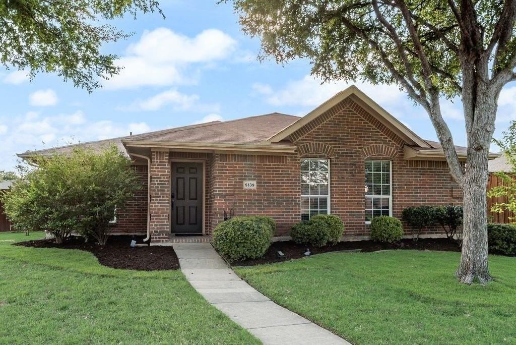 9139 Grand Canal Dr - Photo 2 of 30