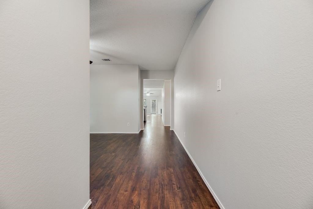 9139 Grand Canal Dr - Photo 4 of 30