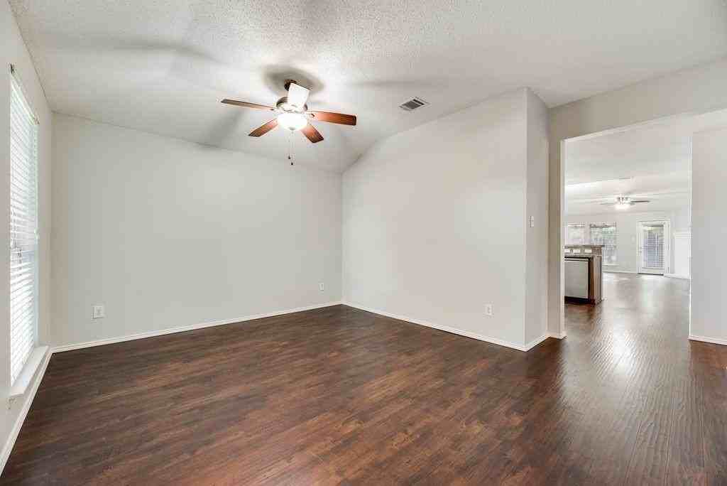 9139 Grand Canal Dr - Photo 5 of 30