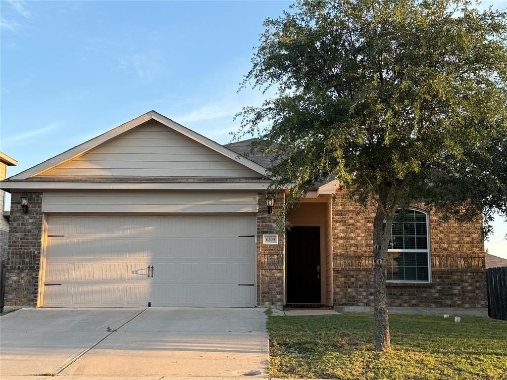 6209 Obsidian Creek Dr - Photo 2 of 24