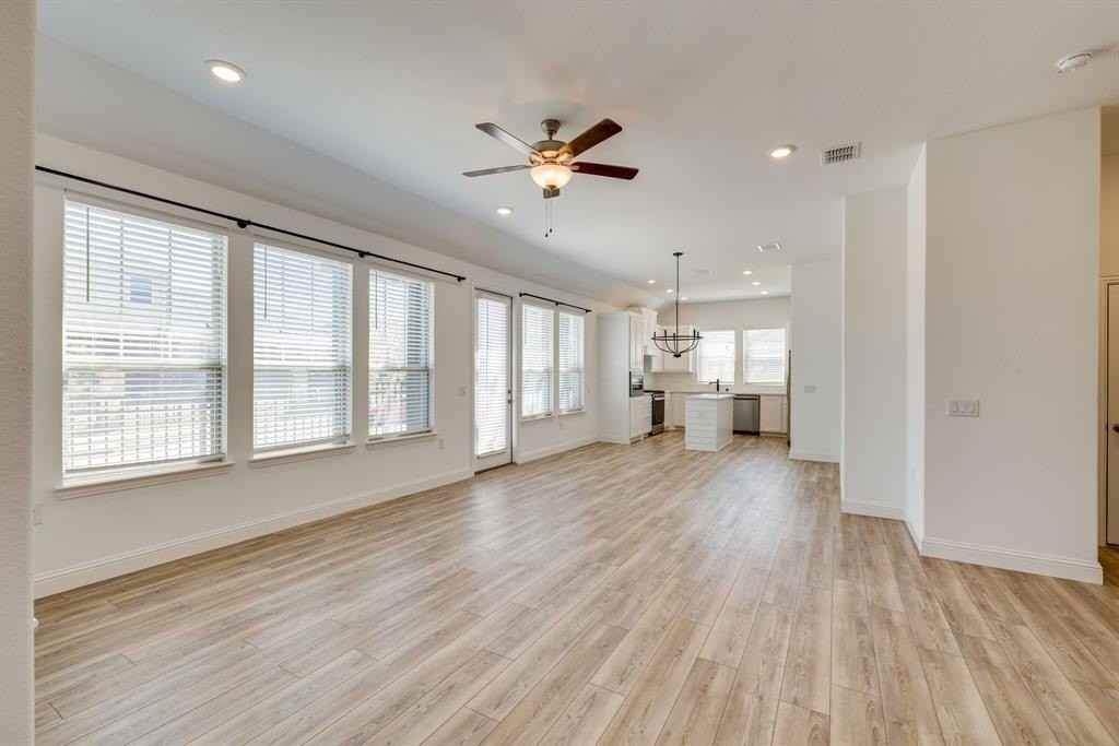 4801 Midnight Violet Way - Photo 5 of 27