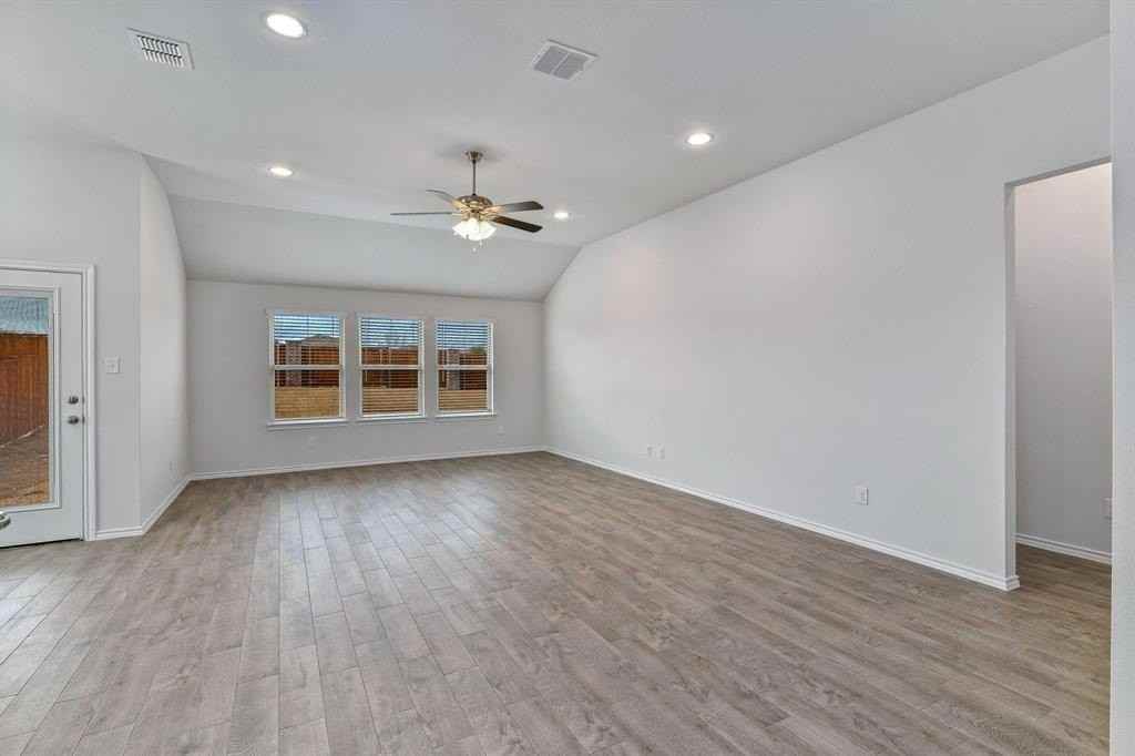 4317 Cordata Dr - Photo 5 of 25