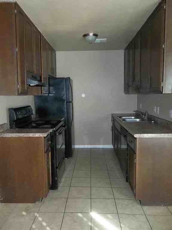 141 W Canton St #E - Photo 3 of 7