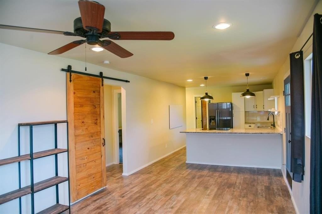 118 Park Dr - Photo 7 of 33