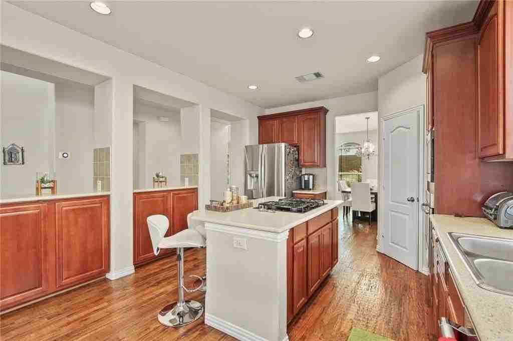 8778 Fisher Dr - Photo 5 of 17