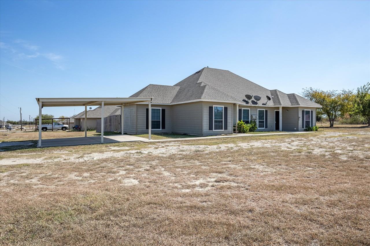 101 Collett Ct #101 - Photo 4 of 33