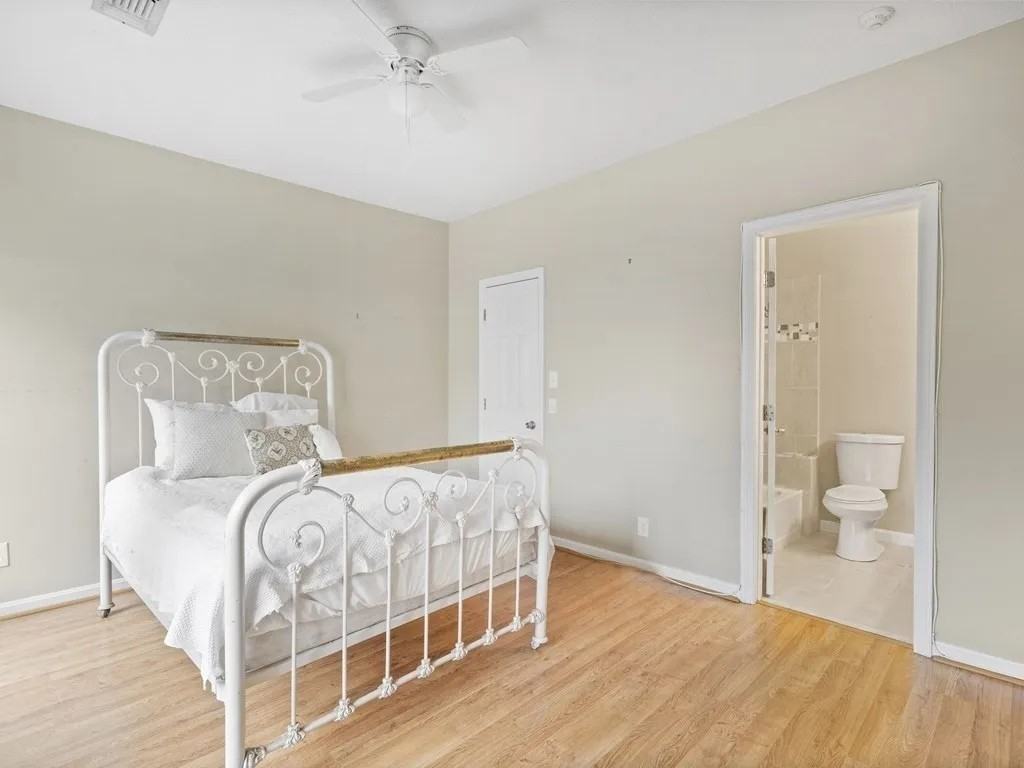 47 Bradford Commons Ln #1 - Photo 6 of 14