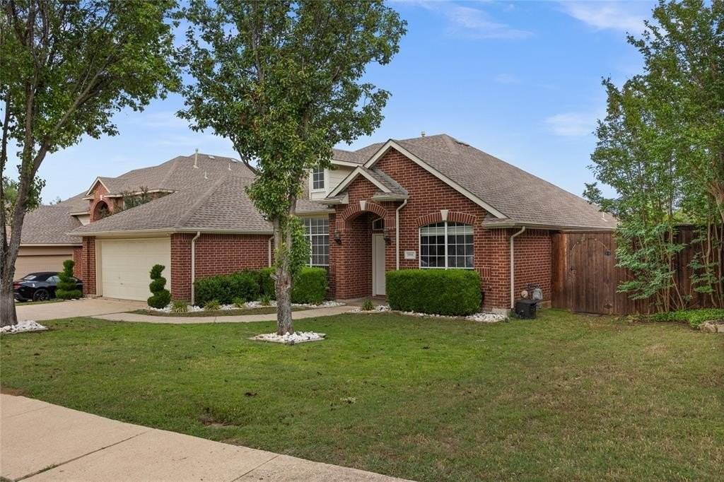 5906 Independence Ct - Photo 2 of 28