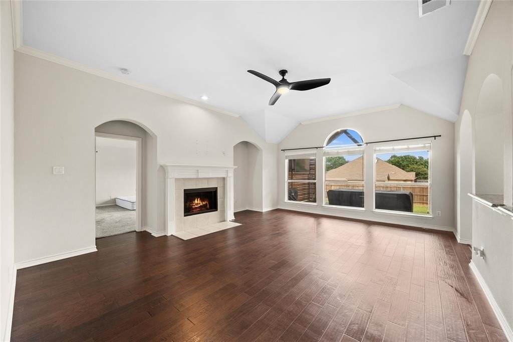 5906 Independence Ct - Photo 4 of 28