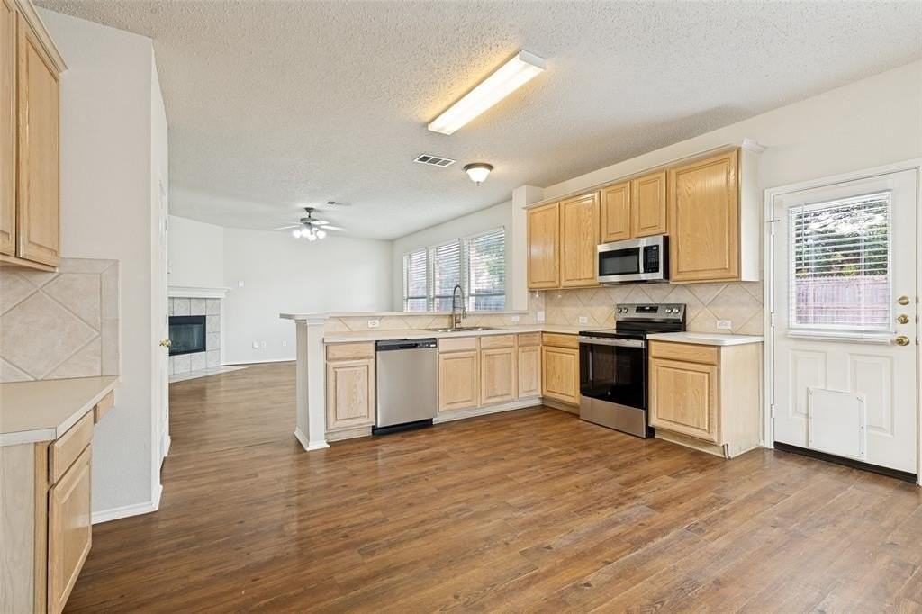 732 Fox Run Trl - Photo 6 of 15