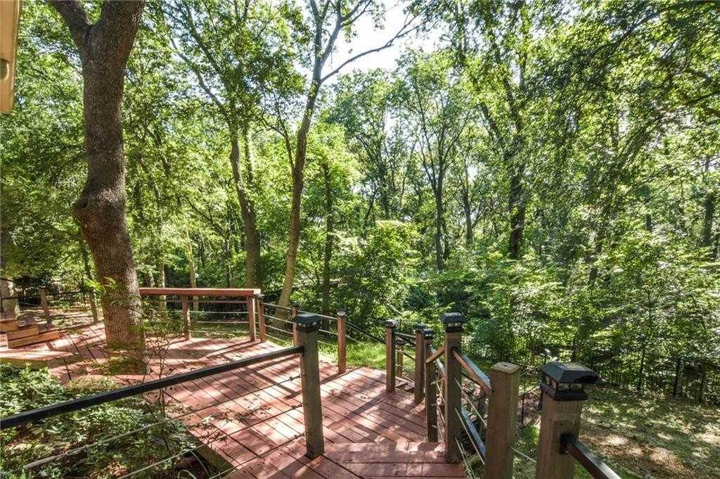 1113 Shady Oaks Cir - Photo 2 of 32