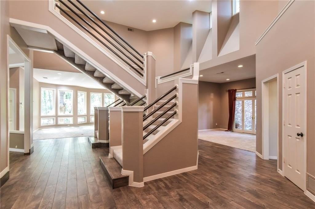 1113 Shady Oaks Cir - Photo 4 of 32