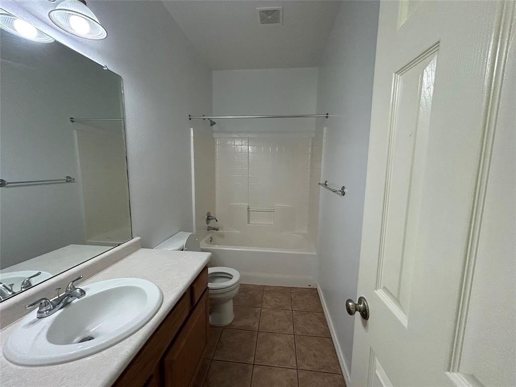 921 Cedar Ridge Dr #919 - Photo 5 of 9