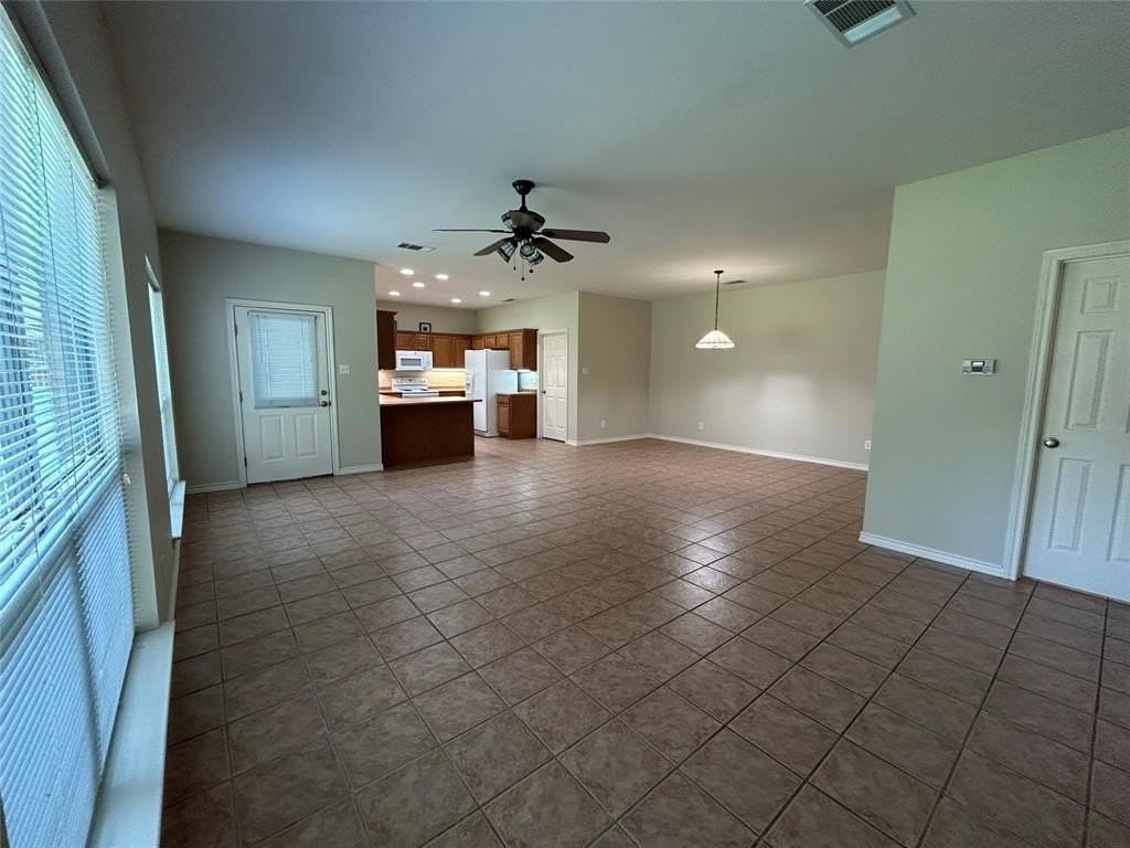 921 Cedar Ridge Dr #919 - Photo 6 of 9