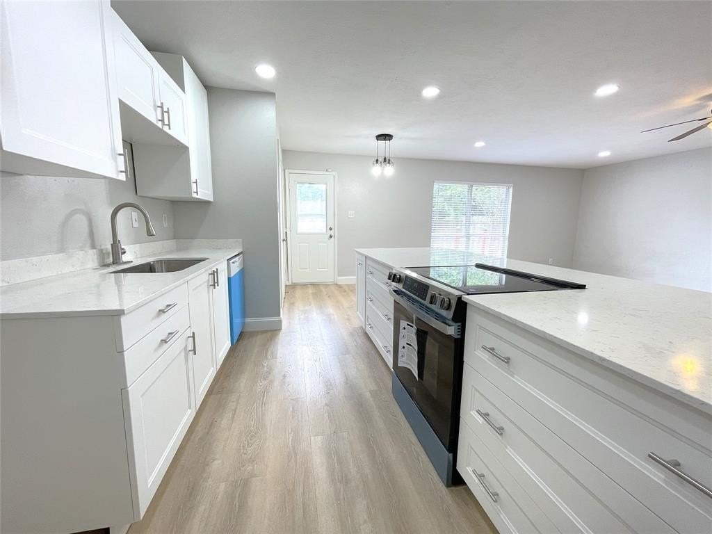 5300 Slay Dr - Photo 6 of 19