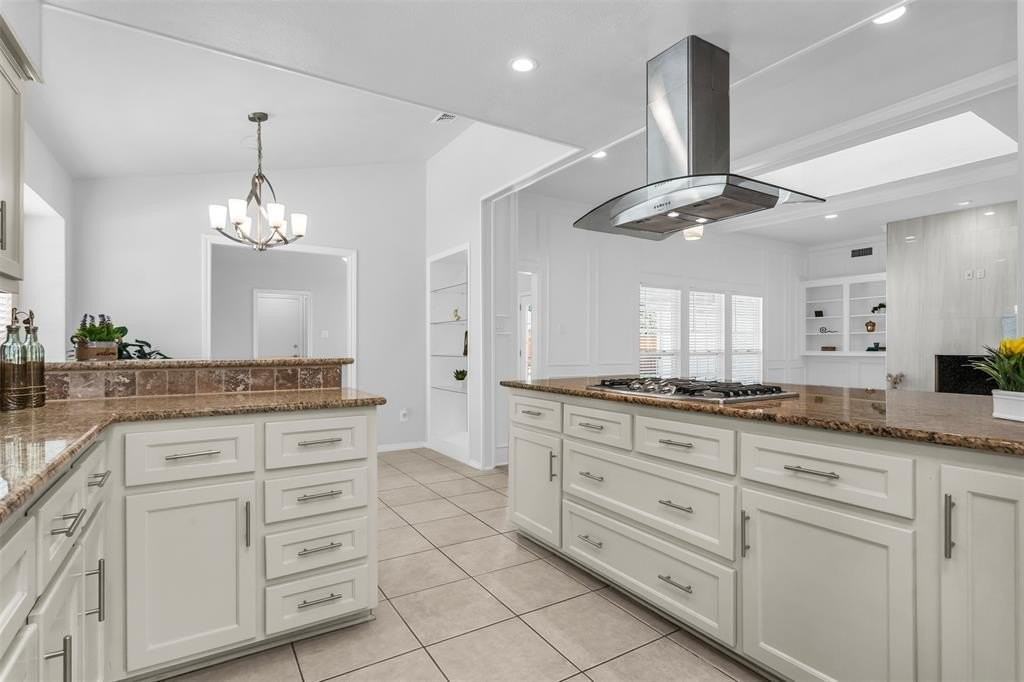 7233 Rustic Valley Dr - Photo 7 of 21