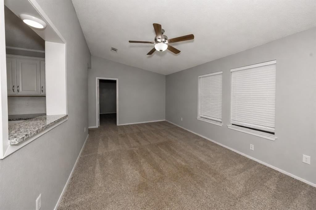 836 Hollow Creek Rd - Photo 4 of 29