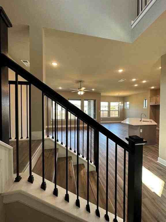 2525 Four Roses Dr - Photo 2 of 19