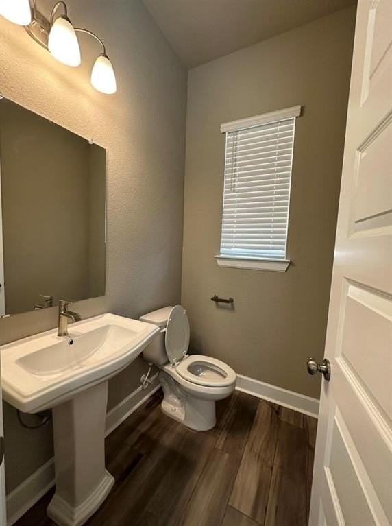 2525 Four Roses Dr - Photo 3 of 19