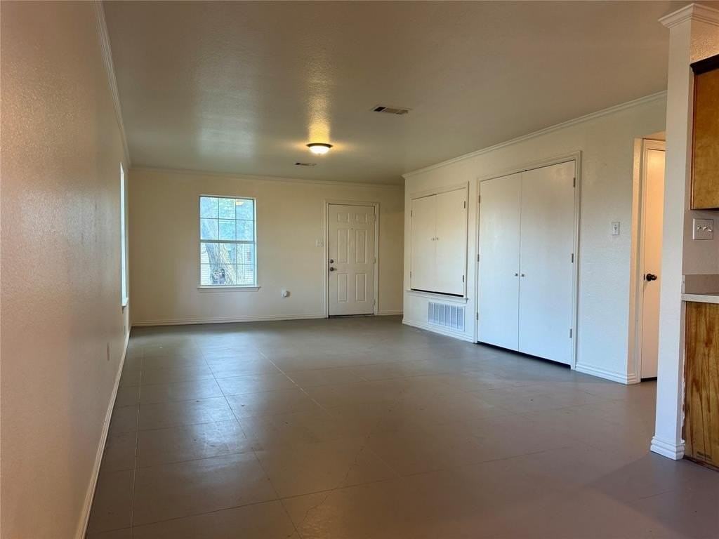 218 N 6th St - Photo 4 of 12