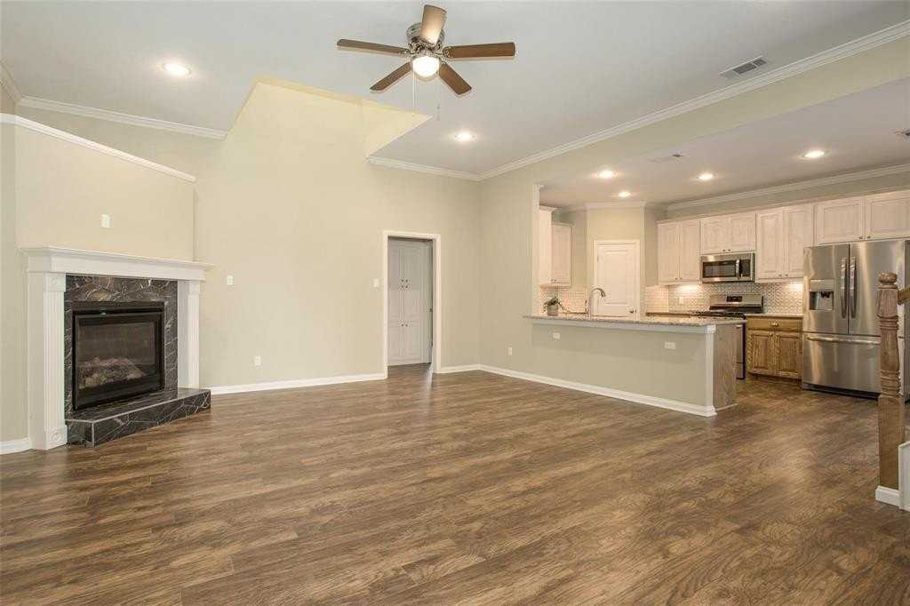 2705 College Ave - Photo 2 of 10