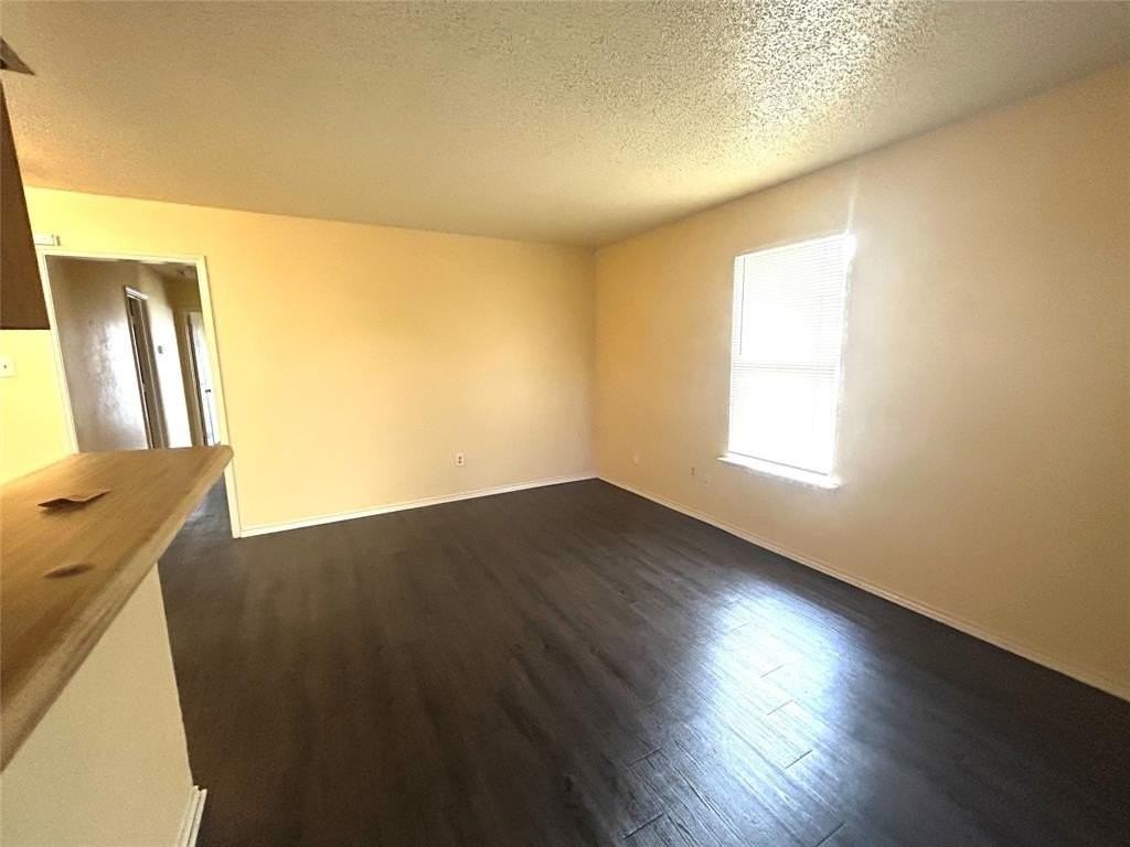 2303 Lido Ln - Photo 5 of 21