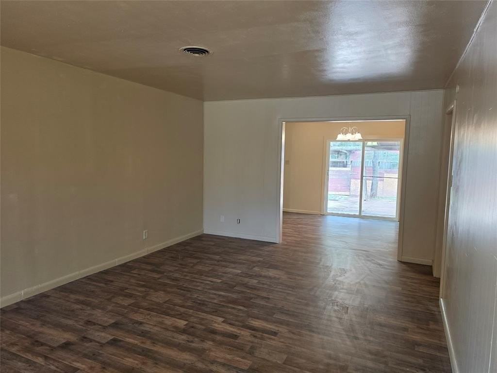 1685 N Willis St - Photo 3 of 13